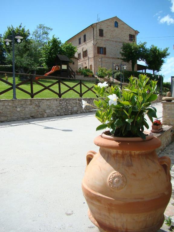 Agriturismo Vecchio Gelso Ortezzano Zewnętrze zdjęcie
